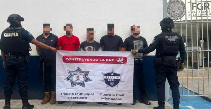 SSP detiene a 5 hombres en posesión de tres armas y droga en Salvador Escalante