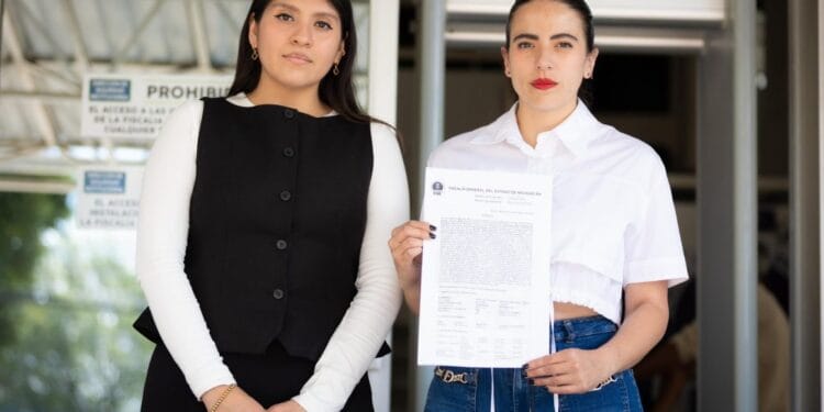 Disfruta Giuliana el poder desde el Legislativo y con amigos en la 4T