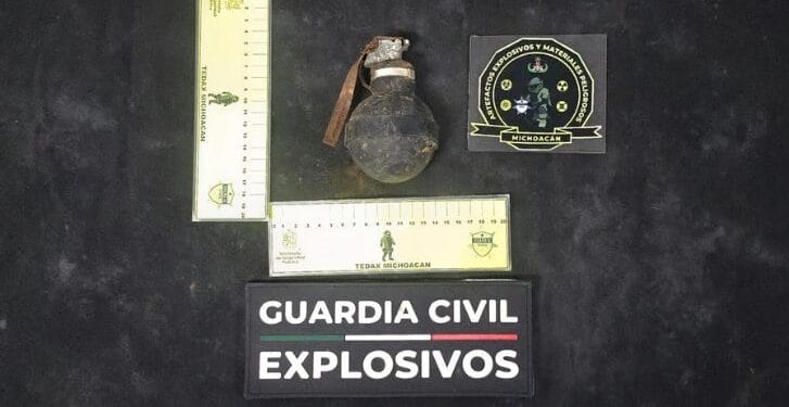 En Arantepacua grupo antiexplosivos desactiva granada de gas