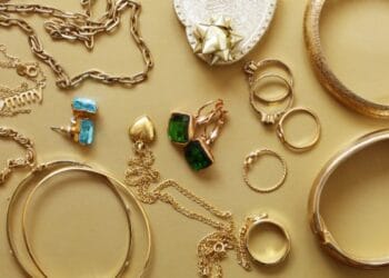 Arrestan a primera dama de Corea del Sur por recibir regalos costosos