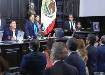 Genaro Lozano, representante LGBT, va como embajador a Italia, con gobierno de corte conservador