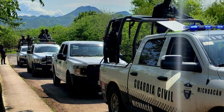 Abaten a dos delincuentes en Parácuaro