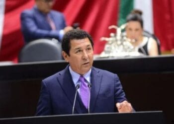 Diputado federal Mario López Hernández permanece retenido por autoridades migratorias en Texas