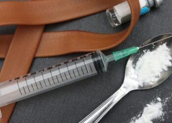 EU incauta más de 300 mil kilos de precursores destinados al Cártel de Sinaloa