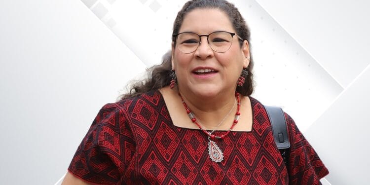 Cuestionan en redes sociales la preparación académica de la ministra Lenia Batres