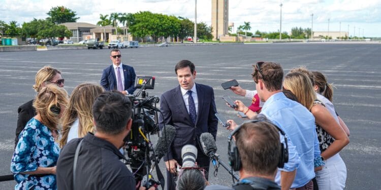 Rubio anuncia ofensiva militar contra cárteles sin importar dónde operen