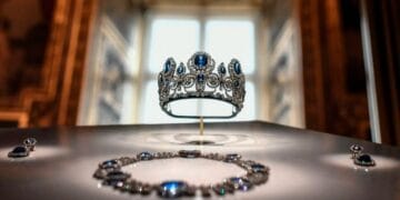 Dos detenidos por el robo de joyas en el Museo del Louvre