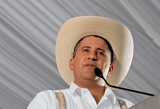 Detienen a escoltas de Carlos Manzo en Uruapan