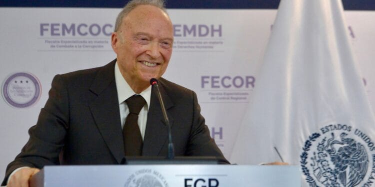 ‘Suena’ la salida anticipada de Gertz Manero