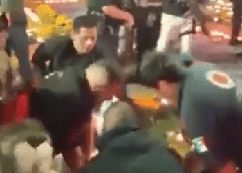 Condenan el ataque a Carlos Manzo en pleno centro de Uruapan