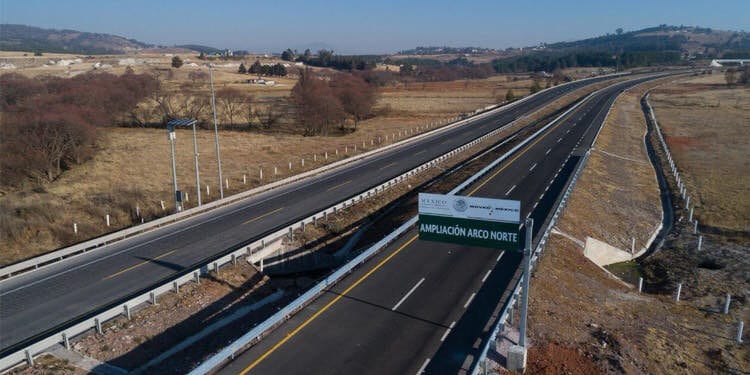 Marchas y bloqueos por el homicidio de Carlos Manzo