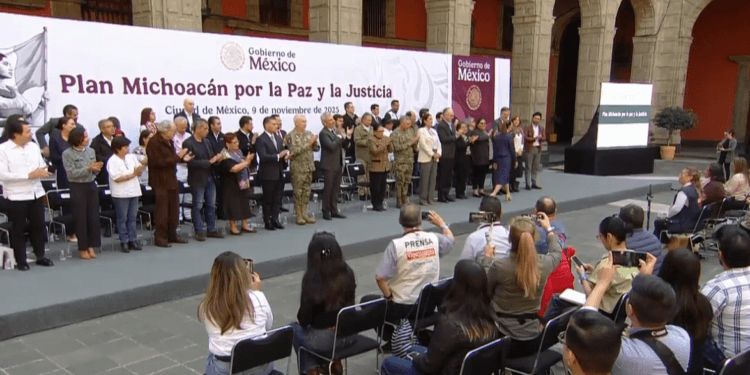 Grecia Quiroz solicita intervención federal