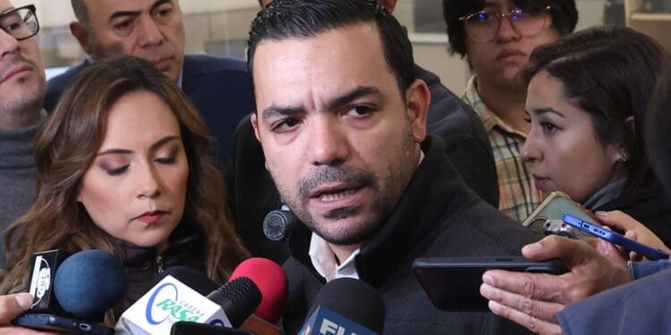 Pausan discusión sobre empate de Elecciones2027 con la Revocación de Mandato