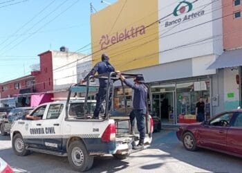 Resguardan tiendas de Ricardo Salinas Pliego en Michoacán