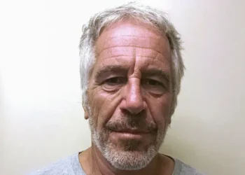 Señalan falta de transparencia en “liberación” de archivos del caso Epstein