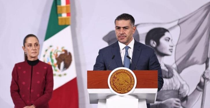 “Disputa entre criminales”, la explosión de camioneta en Coahuayana, aseguró harfuch