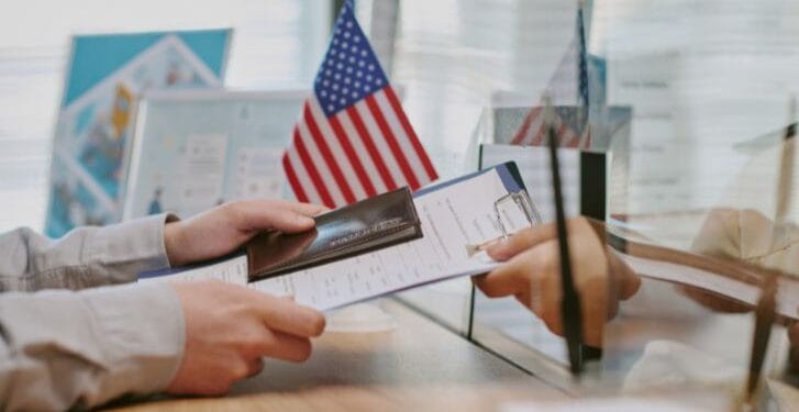 Revocan la visa a alcalde San Felipe, Baja California