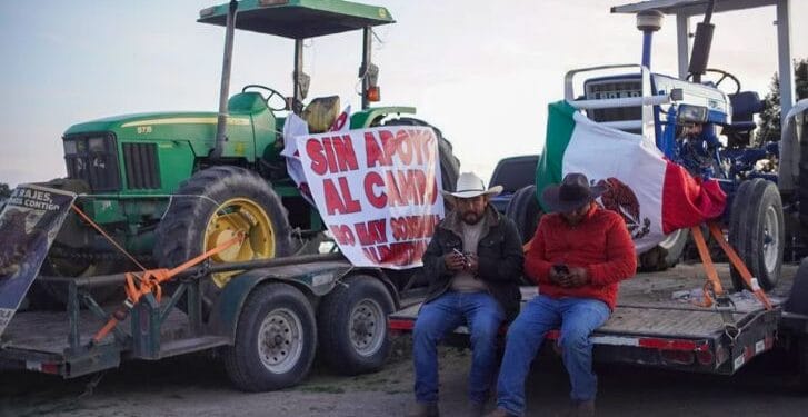Caravana de tractores protestará en la CDMX por la Ley de Aguas