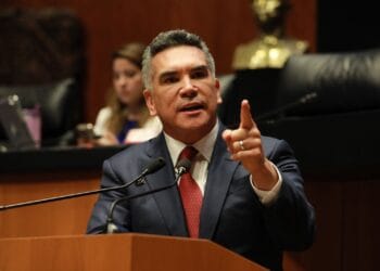 “Tiempo al tiempo, van a caer”, dice Alejandro Moreno sobre gobiernos autoritarios