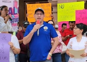 Alcaldesa de Apatzingán desata crisis laboral tras despido de trabajadores sindicalizados