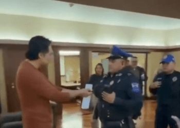 Echan a Marx Arriaga de la SEP