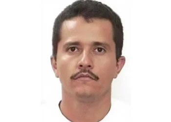 Muerte de El Mencho desata narcobloqueos tras operativo federal en Jalisco