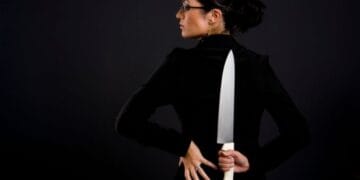 Apuñala a su esposo dentro de su casa; es vinculada a proceso por intento de homicidio