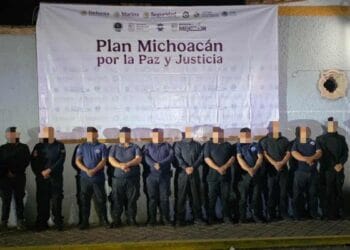 Juez concede suspensión condicional a 11 policías de Ecuandureo acusados de posesión de metanfetamina