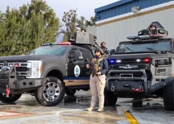 Fiscalía adquiere la Mamba Negra, vehículo que resiste altos calibres y cuesta más de 10 mdp