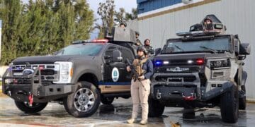 Fiscalía adquiere la Mamba Negra, vehículo que resiste altos calibres y cuesta más de 10 mdp