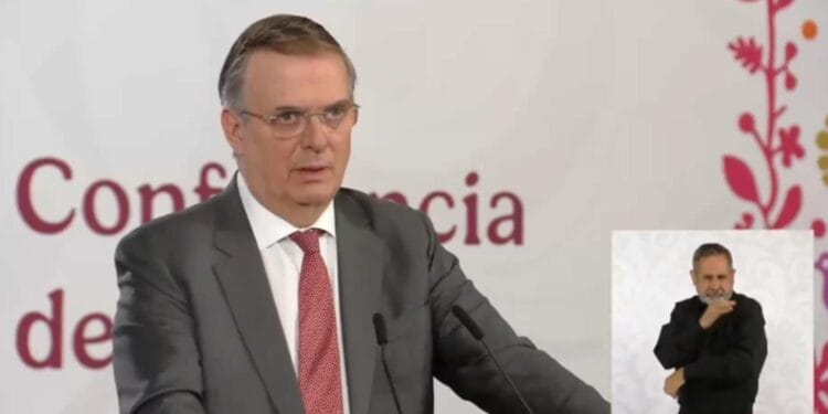 Ebrard justifica estancia de su hijo en residencia diplomática en Londres