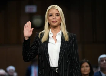 Confirman la salida de Pam Bondi del gobierno en Estados Unidos