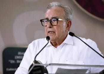 Los Angeles Times asegura que visa de Rubén Rocha Moya fue revocada en 2025