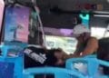 Pasajeros frenan agresión contra mujer en autobús de Cancún y golpean al presunto atacante
