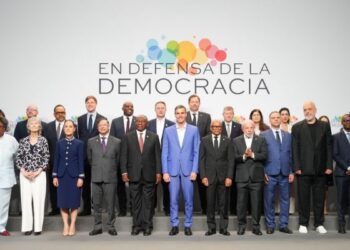 México será sede de la próxima Cumbre en Defensa de la Democracia tras reunión en Barcelona