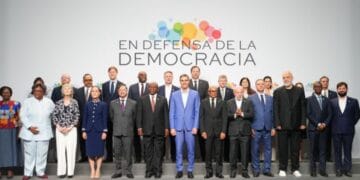 México será sede de la próxima Cumbre en Defensa de la Democracia tras reunión en Barcelona