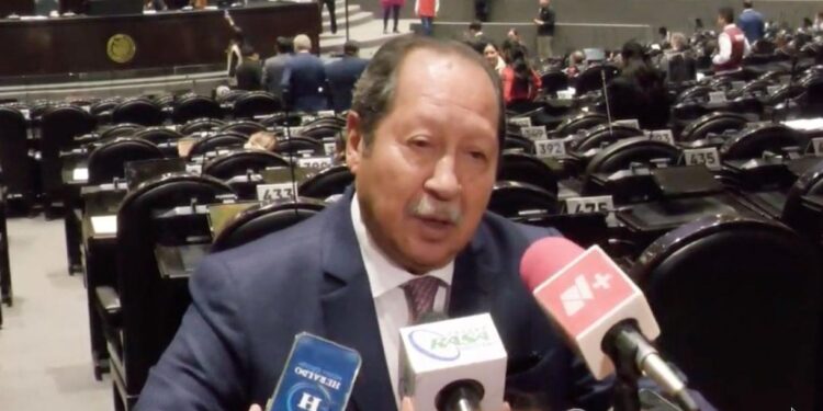 FGEM cita a Leonel Godoy como testigo por asesinato de Carlos Manzo
