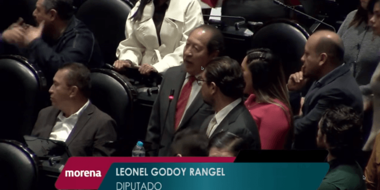 Comparece Godoy por caso Manzo; niega conflictos con él