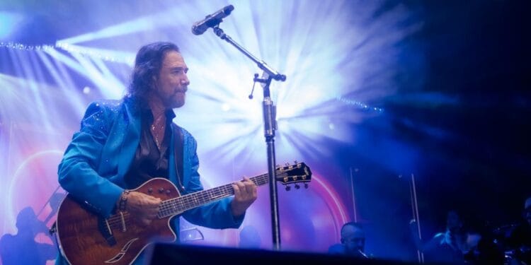 Prohíben propaganda política y refuerzan seguridad para concierto de ‘El Buki’