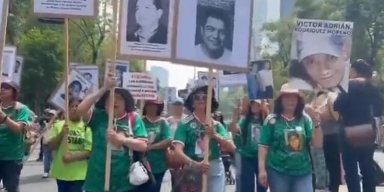 Madres buscadoras exigen a Sheinbaum reconocer crisis de desapariciones