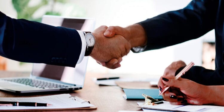 Ubican a los reyes de la adjudicación, la élite que se lleva los contratos en México