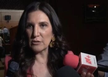 Kenia López aplaude freno a reforma sobre intervención del crimen en elecciones