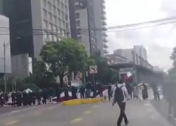 La CNTE mantiene plantón en la Ciudad de México