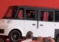 Sheinbaum presenta Olinia, el primer vehículo eléctrico mexicano