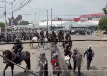 Se arman disturbios afuera del estadio en partido inaugural del Mundial