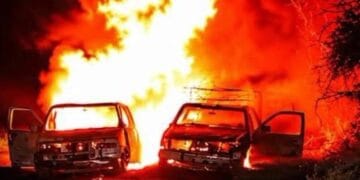 Explotan dos camionetas cargadas con ‘huachicol’ en Tlaxcoapan, Hidalgo