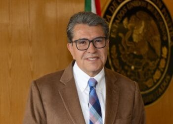Monreal propone que legisladores que busquen reelegirse permanezcan en sus cargos