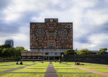 UNAM aplicará examen de control presencial tras detectar irregularidades en el proceso de admisión 2026