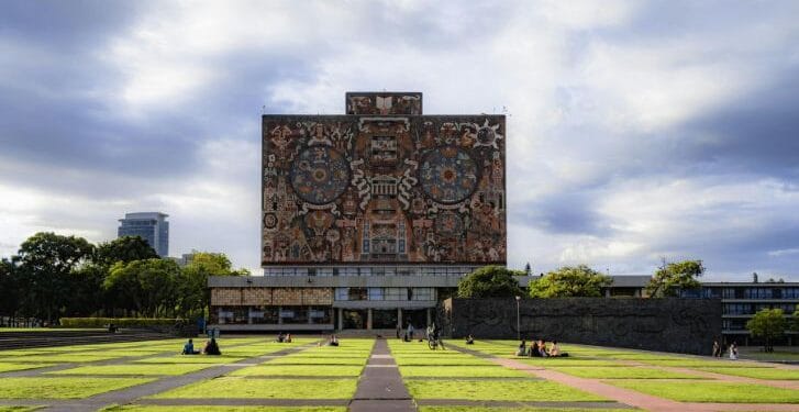 UNAM aplicará examen de control presencial tras detectar irregularidades en el proceso de admisión 2026