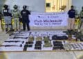 Aseguran armas, vehículos blindados y equipo táctico durante cateo en Buenavista